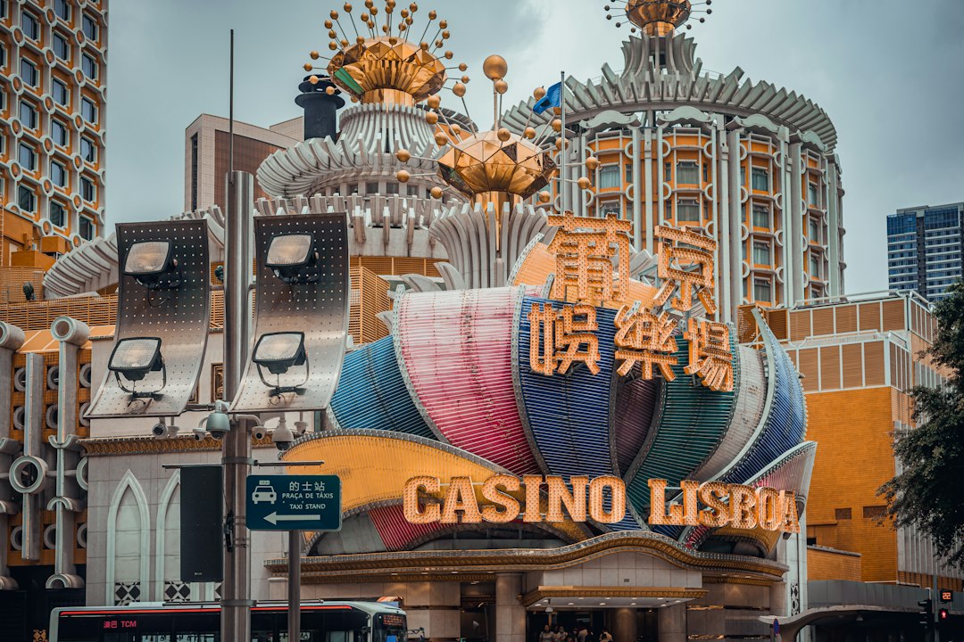 Discover Exciting Entertainment Options at Platinum Crown Casino